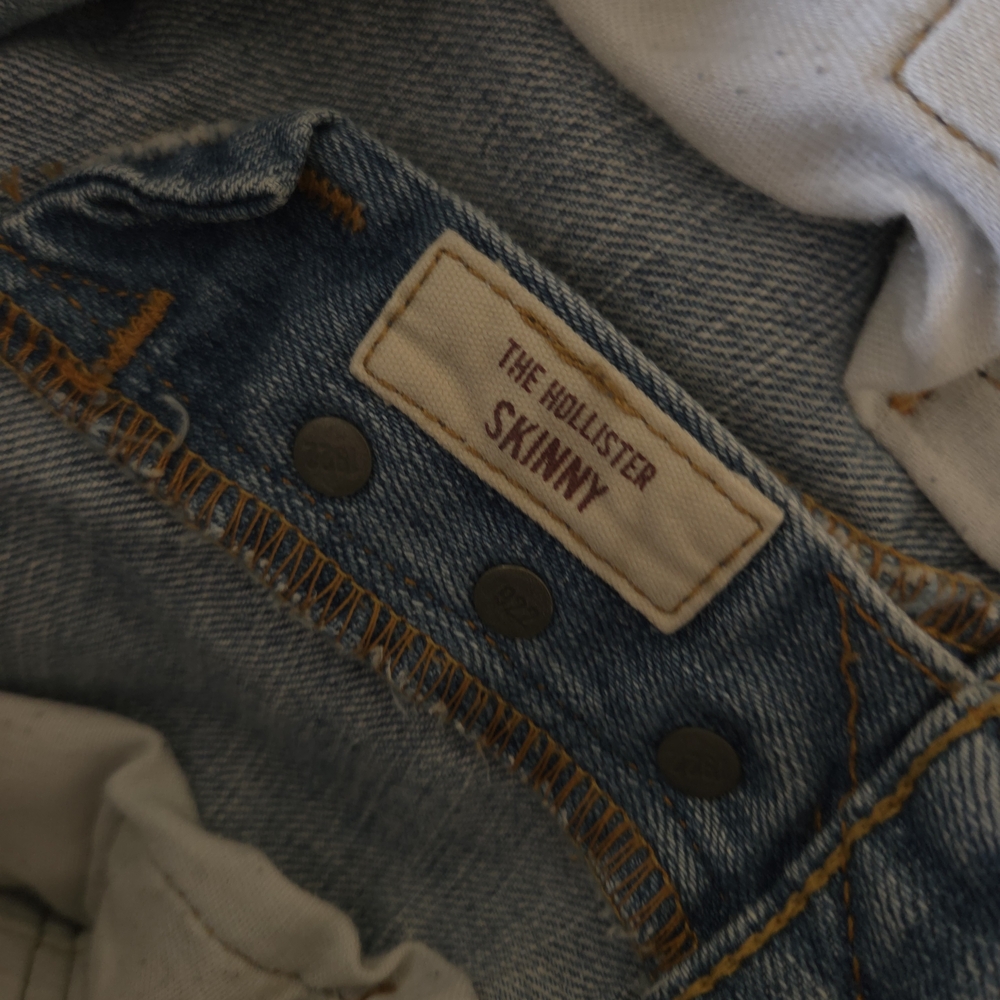 Hollister Button Fly "The Skinny" Jean - Picture 10 of 10